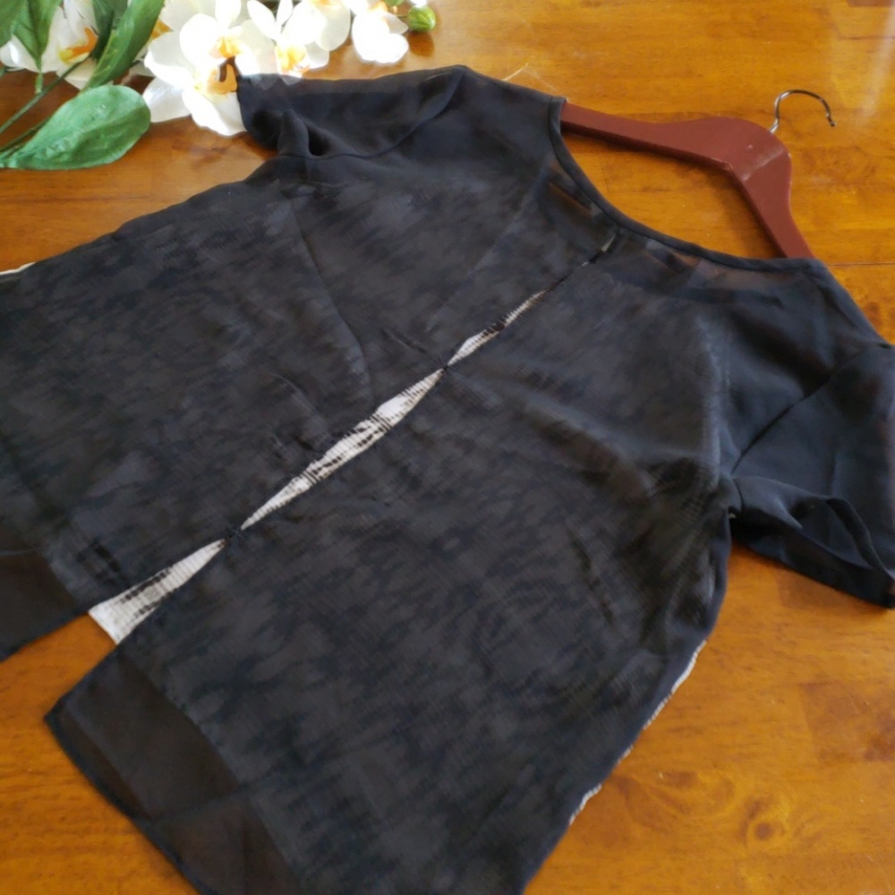 Aeo Blouse Size Small - image 2